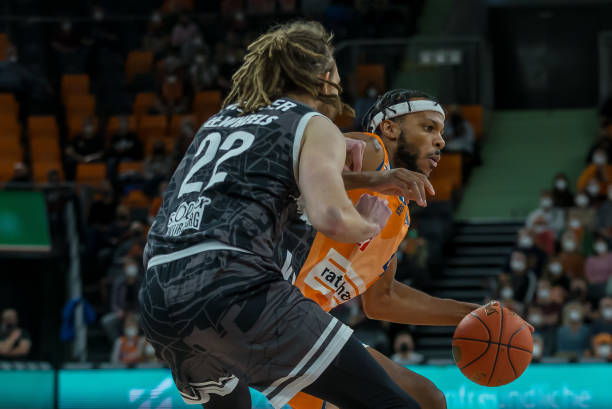 步与外线投 步与外线投